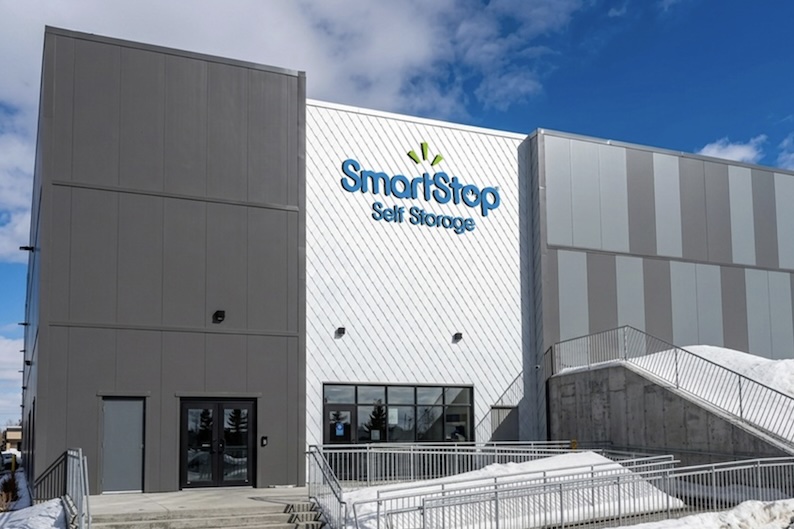 Storage Units at SmartStop Self Storage - Seigneuriale - 230 Rue Seigneuriale, Quebec, QC
